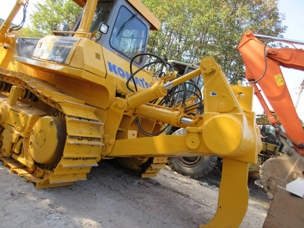 Komatsu D 155A - Buldozér: obrázok 1 Komatsu D 155A - Buldozér: obrázok 1