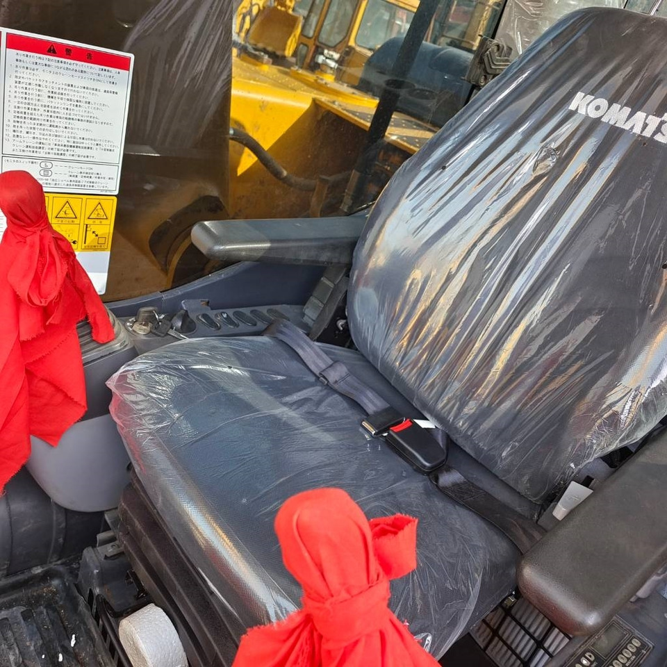 Komatsu PC 200 - Pásové rýpadlo: obrázok 3 Komatsu PC 200 - Pásové rýpadlo: obrázok 3