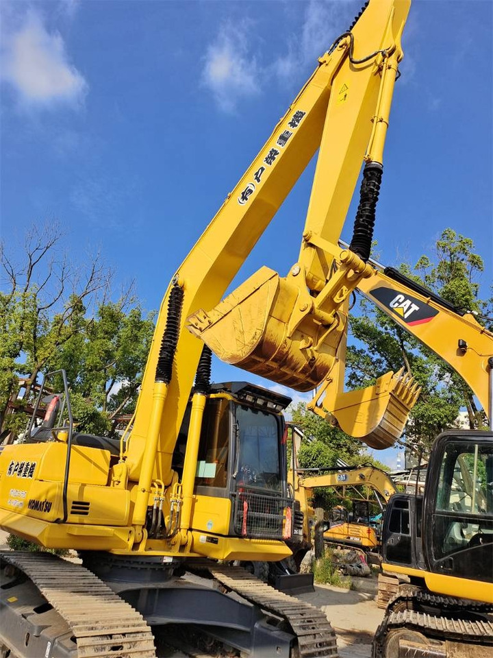 Komatsu PC 200 - Pásové rýpadlo: obrázok 1 Komatsu PC 200 - Pásové rýpadlo: obrázok 1