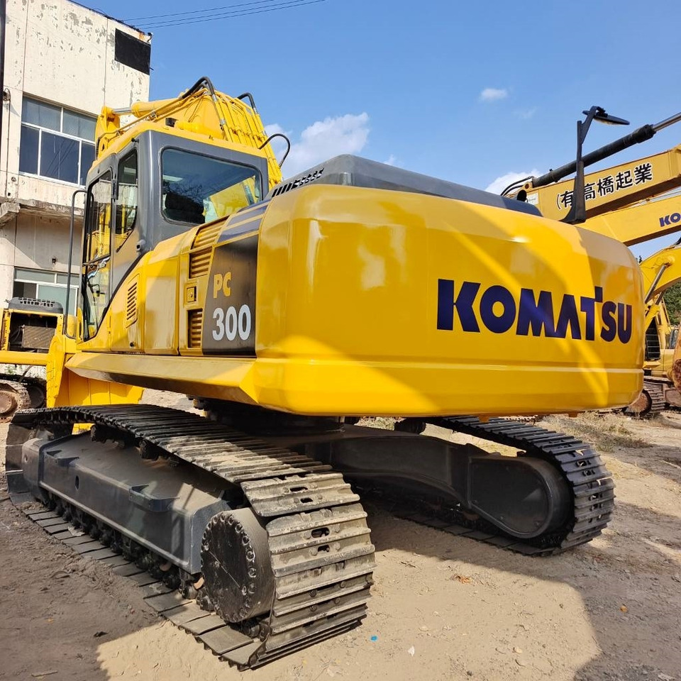 Komatsu PC 300 - Pásové rýpadlo: obrázok 5 Komatsu PC 300 - Pásové rýpadlo: obrázok 5