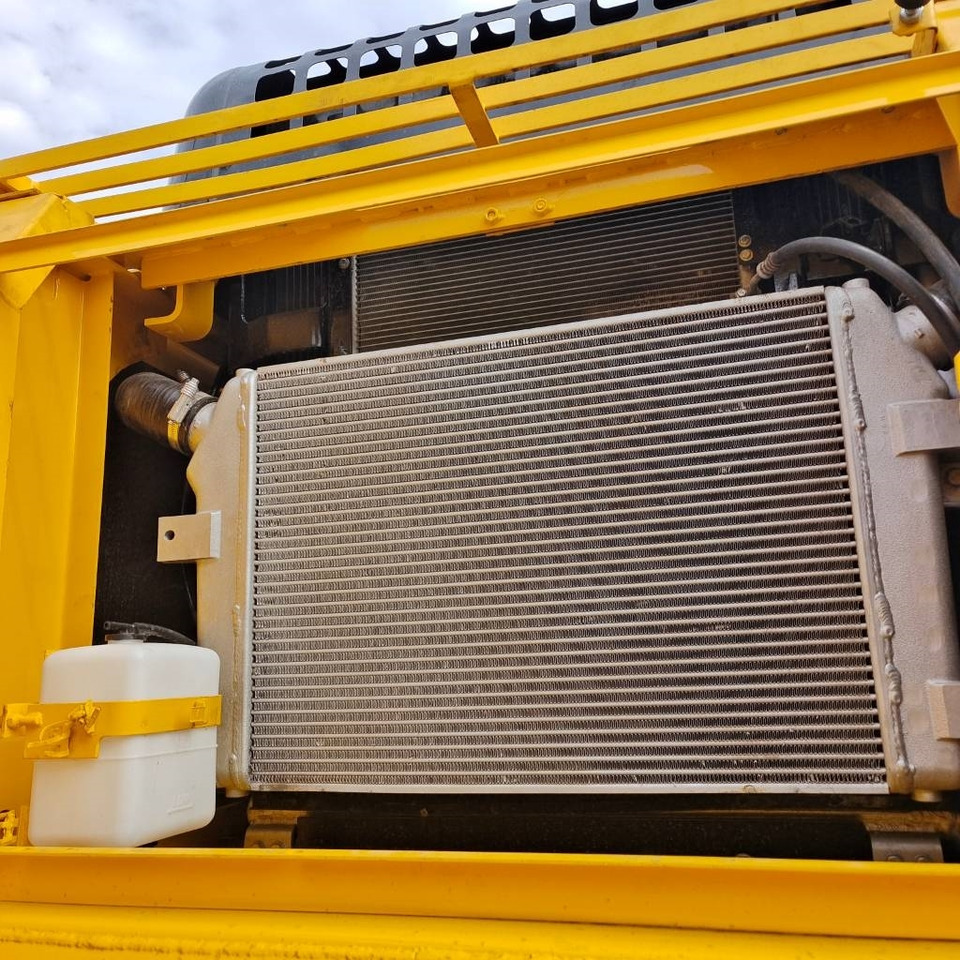 Komatsu PC 350 - Pásové rýpadlo: obrázok 5 Komatsu PC 350 - Pásové rýpadlo: obrázok 5