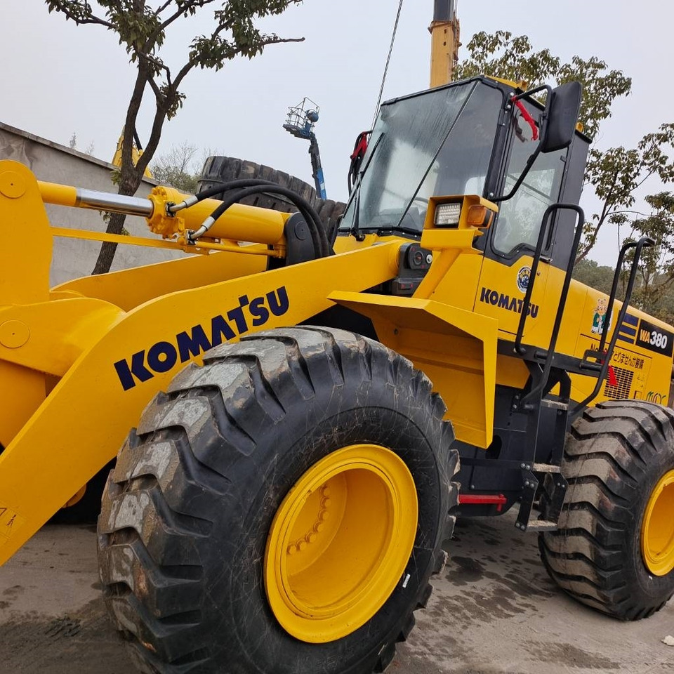 Komatsu WA 380 - Kolesový nakladač: obrázok 5 Komatsu WA 380 - Kolesový nakladač: obrázok 5