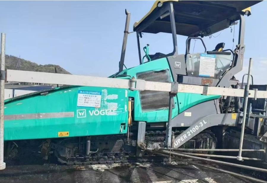 Vögele 2100-3 - Finišer: obrázok 1 Vögele 2100-3 - Finišer: obrázok 1
