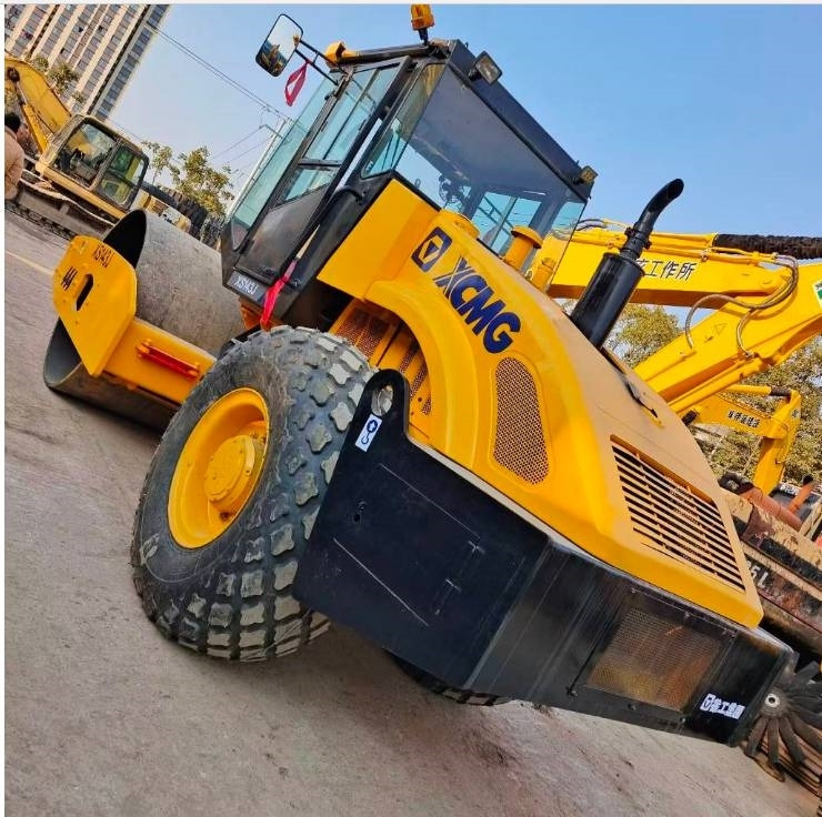 XCMG XS 142 J - Kompaktor: obrázok 2 XCMG XS 142 J - Kompaktor: obrázok 2