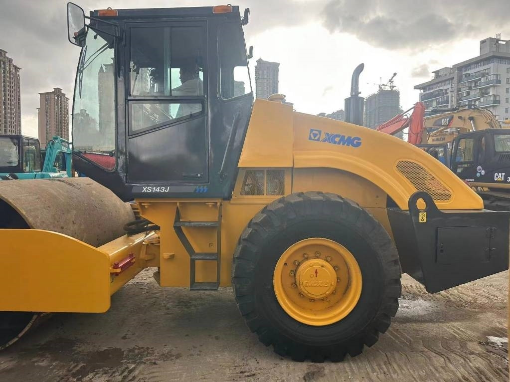 XCMG XS 143 - Kompaktor: obrázok 3 XCMG XS 143 - Kompaktor: obrázok 3