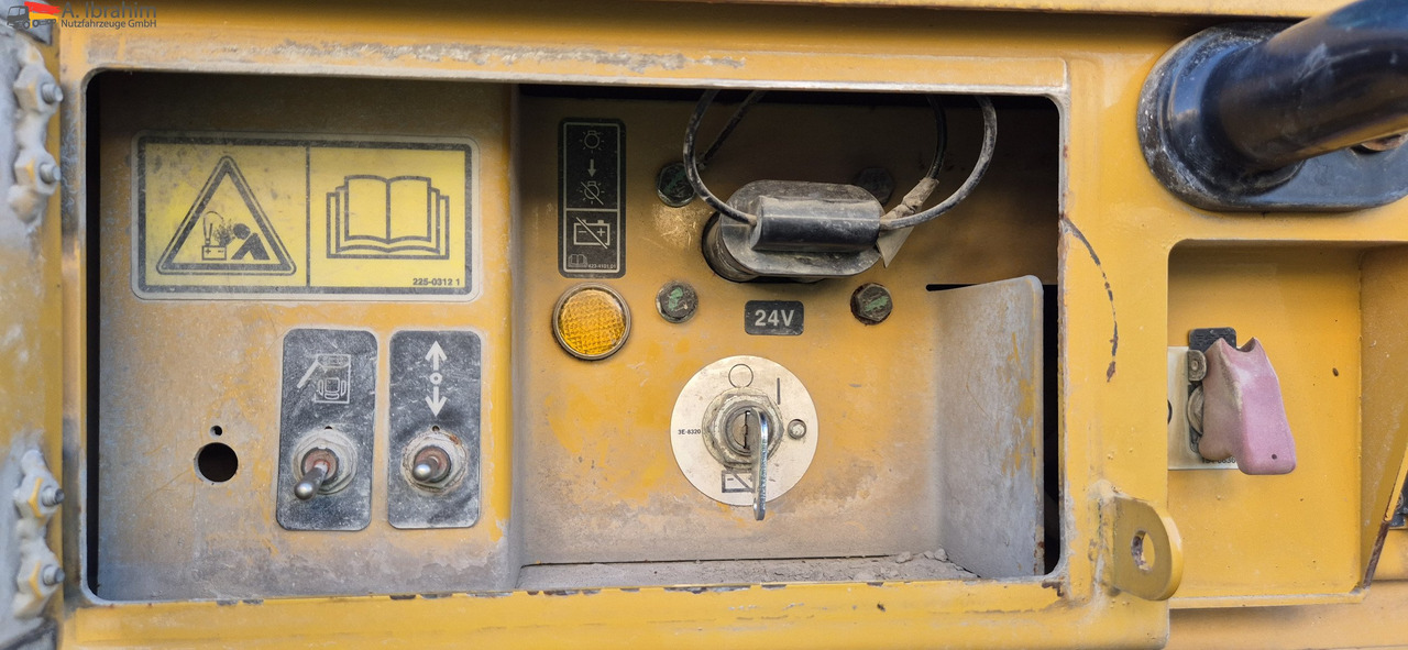 CAT 966 MXE | CAT Payload System | Klimaanlage | Rückfahrkamera | Schaufel - Kolesový nakladač: obrázok 5 CAT 966 MXE | CAT Payload System | Klimaanlage | Rückfahrkamera | Schaufel - Kolesový nakladač: obrázok 5