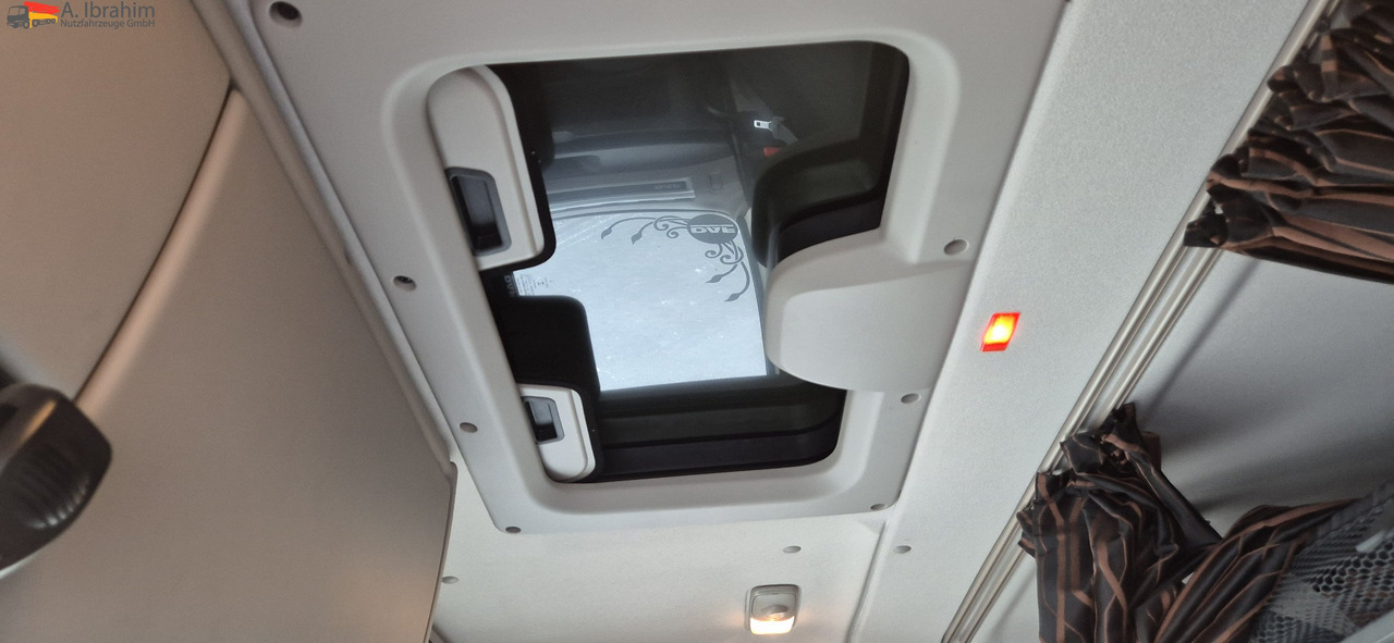 Daf XF 450 FAR Edscha Liftachse auch als Komplettzug !! - Plachtové nákladné vozidlo: obrázok 5 Daf XF 450 FAR Edscha Liftachse auch als Komplettzug !! - Plachtové nákladné vozidlo: obrázok 5