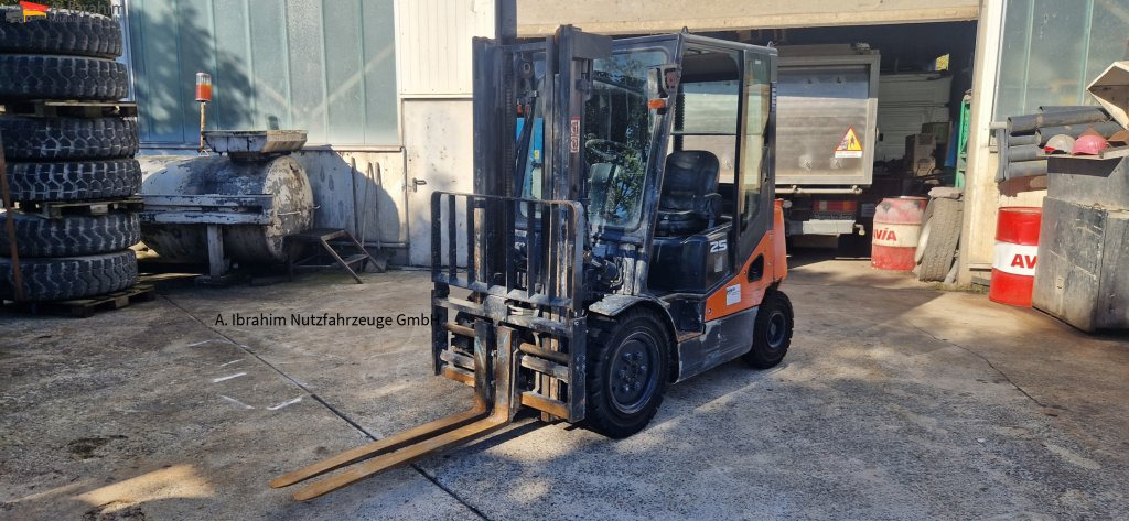 Doosan D25-5 Duplexmast, Seitenverschiebung, autom. Gabelverst. - Dieselový vysokozdvižný vozík: obrázok 1 Doosan D25-5 Duplexmast, Seitenverschiebung, autom. Gabelverst. - Dieselový vysokozdvižný vozík: obrázok 1