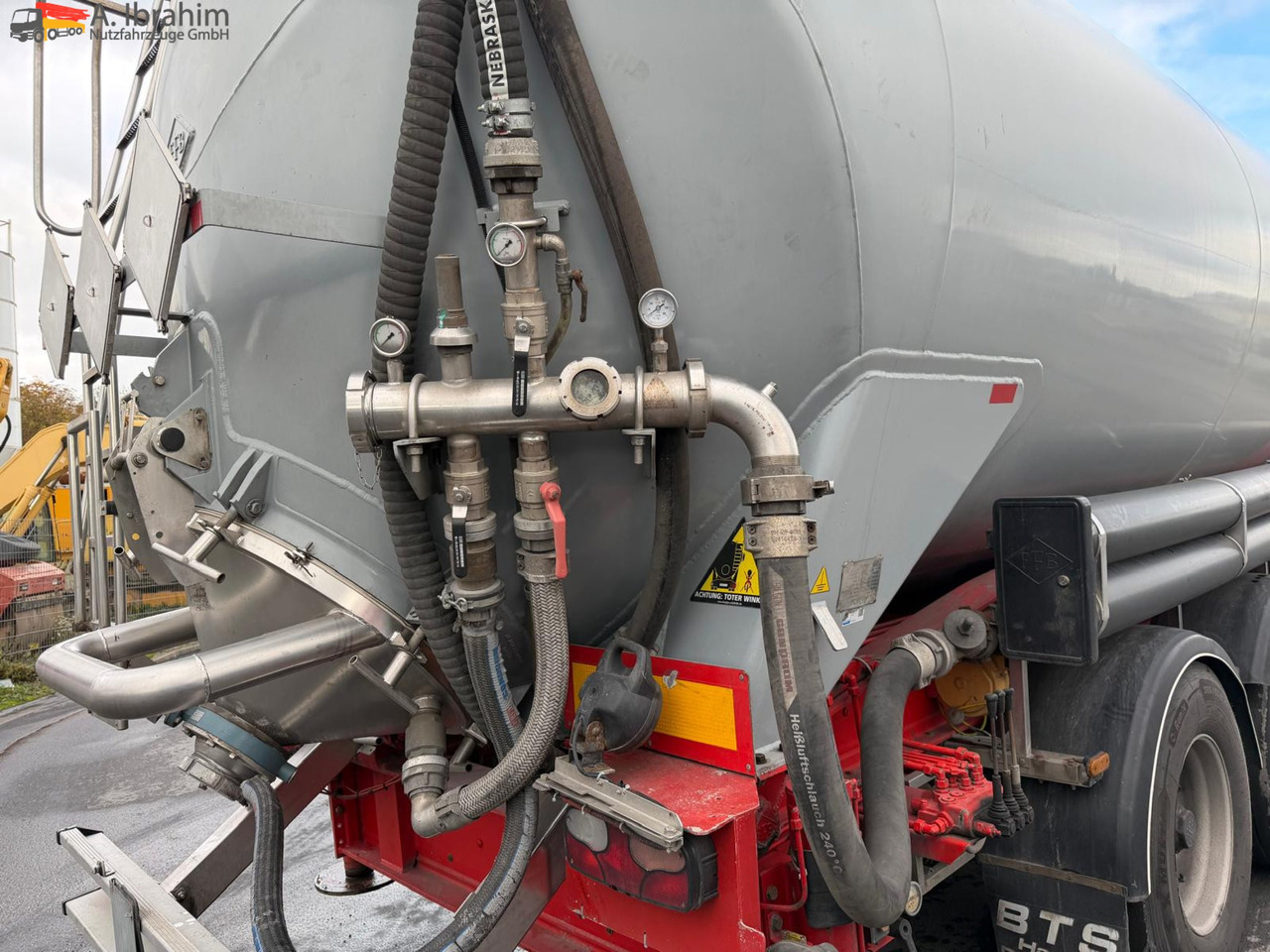 Feldbinder KIP 57.3 Kippsilo | 57 m³ | Scheibenbremse | 1 Kammer | 24V Hydr. - Silocisterna: obrázok 2 Feldbinder KIP 57.3 Kippsilo | 57 m³ | Scheibenbremse | 1 Kammer | 24V Hydr. - Silocisterna: obrázok 2