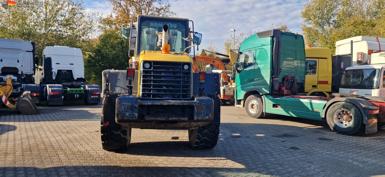 Kolesový nakladač Komatsu WA 200 technisch ok. technische Wartung beim Komatsu Service: obrázok 12 Kolesový nakladač Komatsu WA 200 technisch ok. technische Wartung beim Komatsu Service: obrázok 12