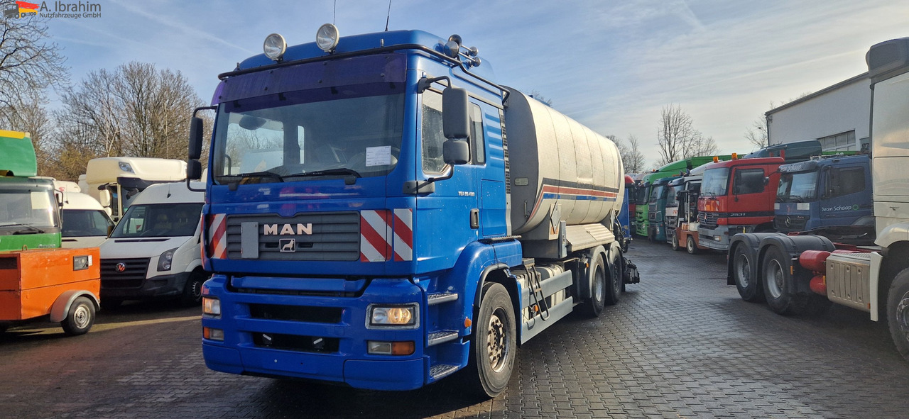 MAN TGA Asphaltspritze Schäfer 20 000 Liters - Cisternové vozidlo: obrázok 1 MAN TGA Asphaltspritze Schäfer 20 000 Liters - Cisternové vozidlo: obrázok 1