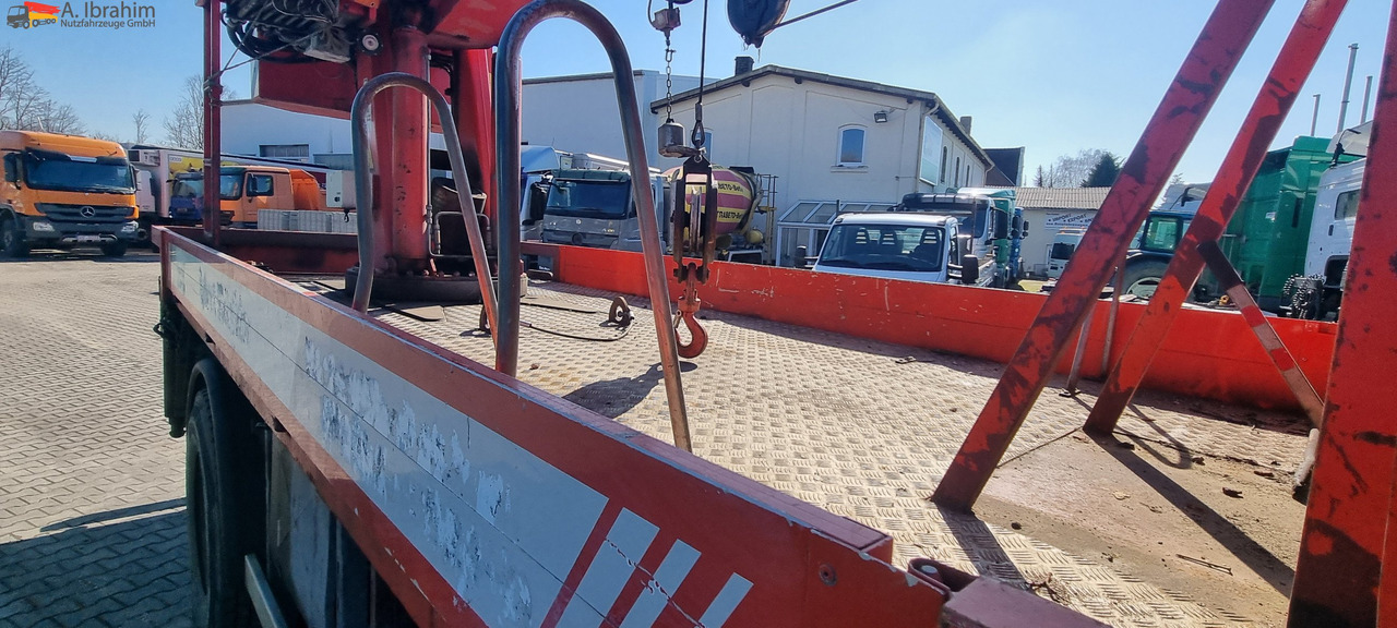 Mercedes-Benz 1722 Dachdeckerkran Cormach 30000  TECH, - Auto s hydraulickou rukou, Valníkový/ Plošinový nákladný automobil: obrázok 2 Mercedes-Benz 1722 Dachdeckerkran Cormach 30000  TECH, - Auto s hydraulickou rukou, Valníkový/ Plošinový nákladný automobil: obrázok 2