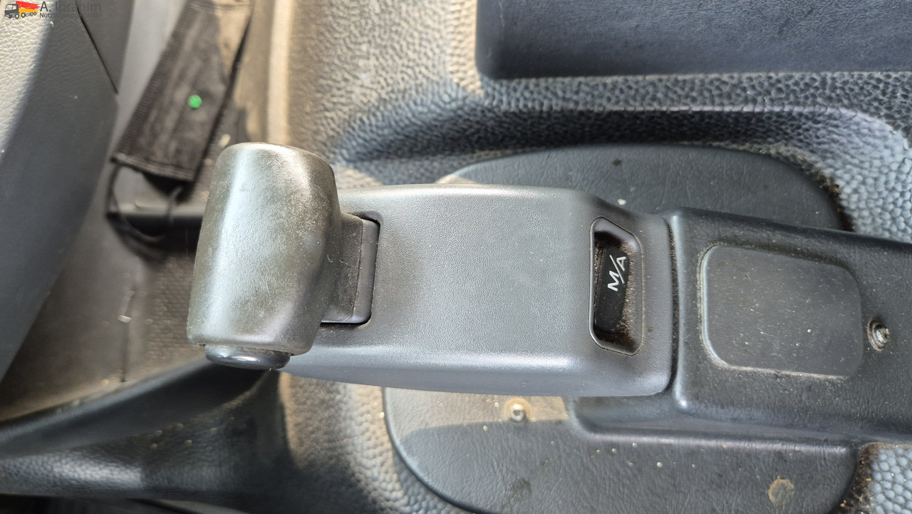 Mercedes-Benz 1823 Frigoblock, 2 Kammer, LBW - Chladirenské nákladné vozidlo: obrázok 4 Mercedes-Benz 1823 Frigoblock, 2 Kammer, LBW - Chladirenské nákladné vozidlo: obrázok 4