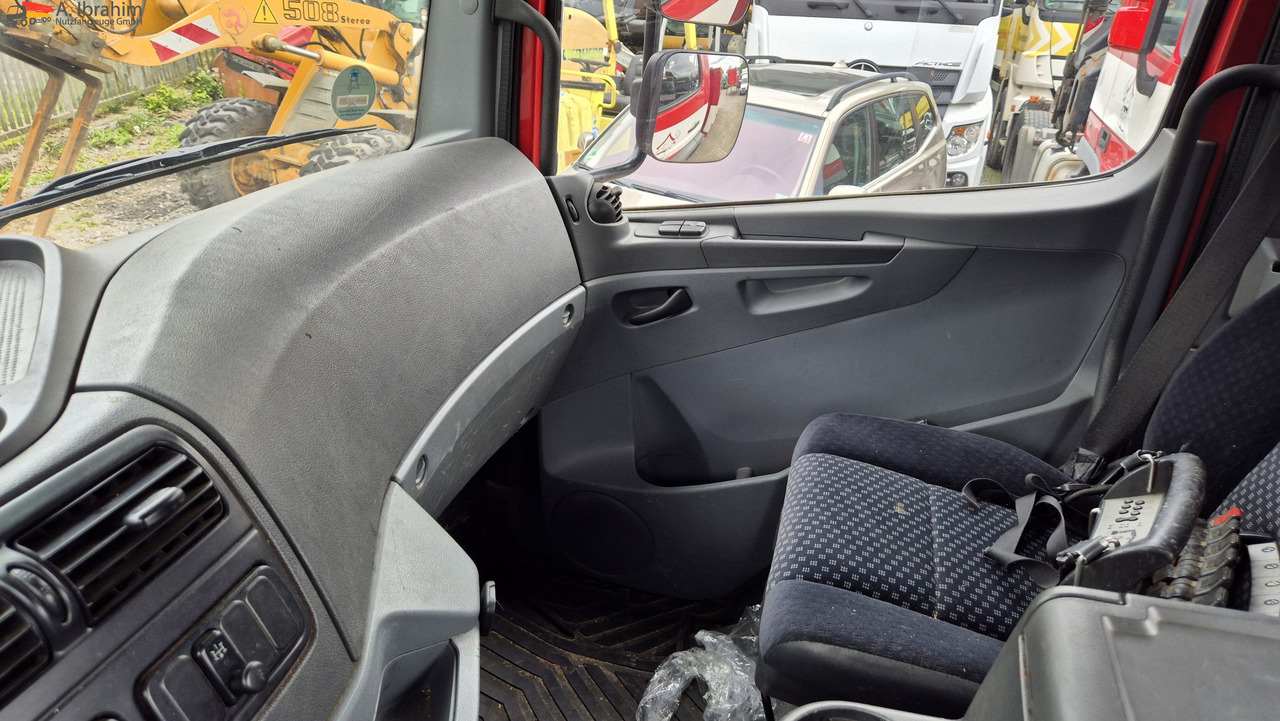 Mercedes-Benz 1829L mit Kran HIAB 111 Hiduo , Funk FB - Valníkový/ Plošinový nákladný automobil, Auto s hydraulickou rukou: obrázok 3 Mercedes-Benz 1829L mit Kran HIAB 111 Hiduo , Funk FB - Valníkový/ Plošinový nákladný automobil, Auto s hydraulickou rukou: obrázok 3