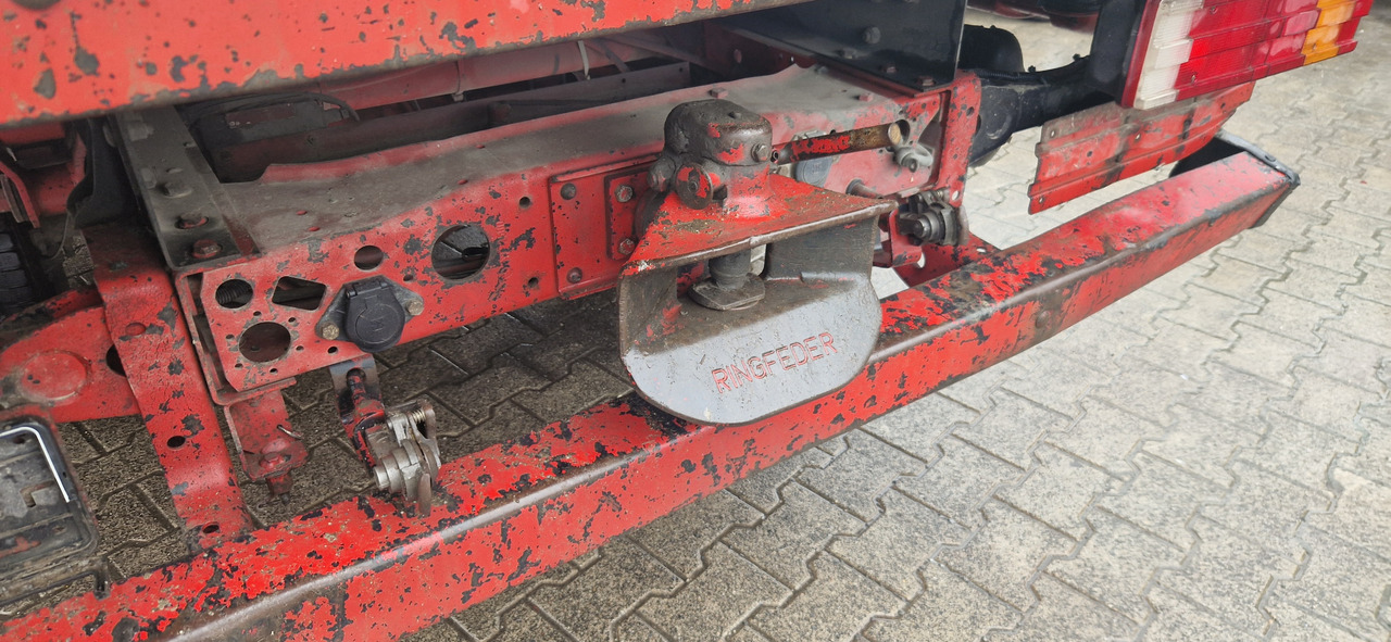 Mercedes-Benz 615D Doka Pritsche, Zustand gut - Dodávka valník, Dodávkа s dvojitou kabínou: obrázok 4 Mercedes-Benz 615D Doka Pritsche, Zustand gut - Dodávka valník, Dodávkа s dvojitou kabínou: obrázok 4