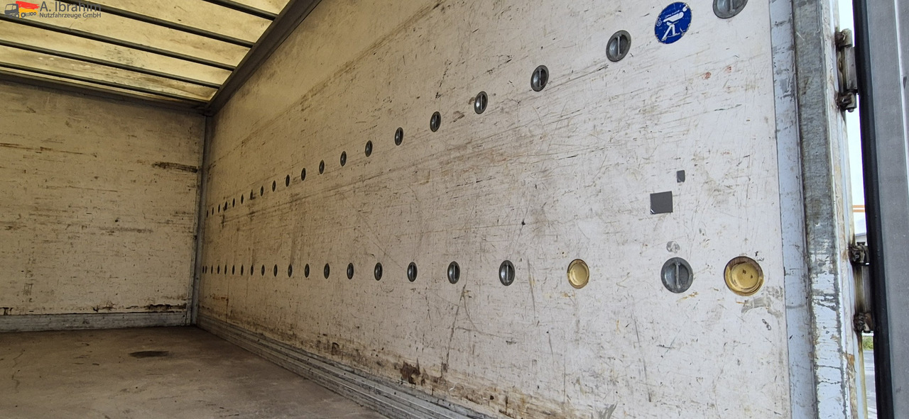 Mercedes-Benz 817 Möbelkoffer - Dodávka skriňová nadstavba: obrázok 2 Mercedes-Benz 817 Möbelkoffer - Dodávka skriňová nadstavba: obrázok 2