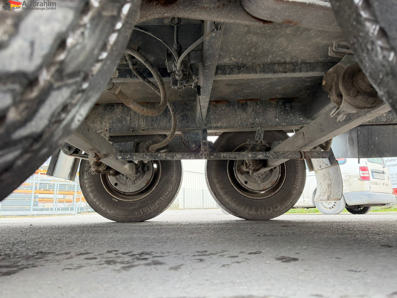 Obermaier TUE110 SDAH Tieflader | | Trommelbremse | Rampen | 7.2 Plattform | Stützfuß vorne - Príves podvalník: obrázok 4 Obermaier TUE110 SDAH Tieflader | | Trommelbremse | Rampen | 7.2 Plattform | Stützfuß vorne - Príves podvalník: obrázok 4