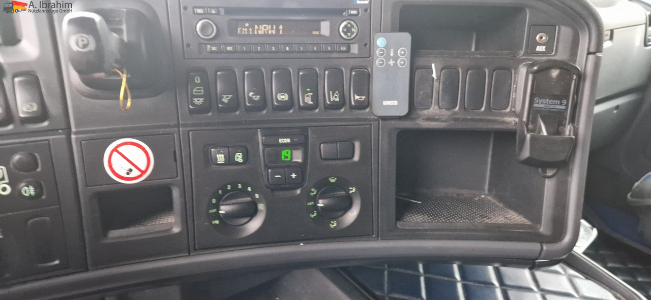 Scania R410 Retarder, Klima, Standklima Top Zustand!! - Plachtové nákladné vozidlo: obrázok 3 Scania R410 Retarder, Klima, Standklima Top Zustand!! - Plachtové nákladné vozidlo: obrázok 3