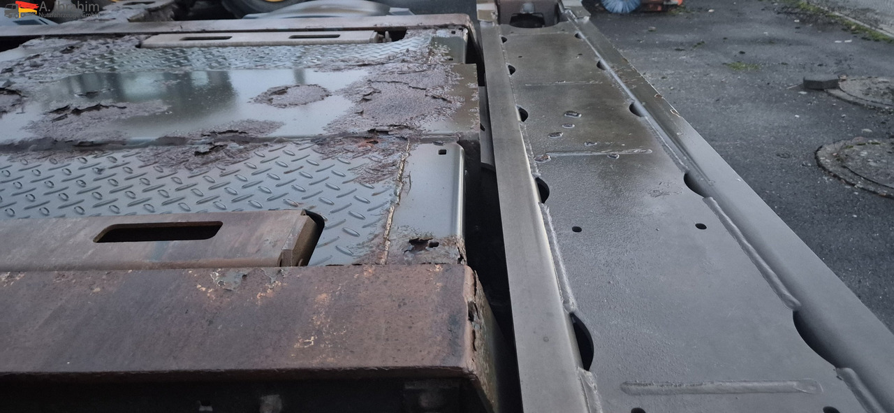 Schmitz SCF24 2x20,30,40,45 ft Multichassis, ausziehbar - Náves preprava kontajnerov/ Výmenná nadstavba: obrázok 4 Schmitz SCF24 2x20,30,40,45 ft Multichassis, ausziehbar - Náves preprava kontajnerov/ Výmenná nadstavba: obrázok 4