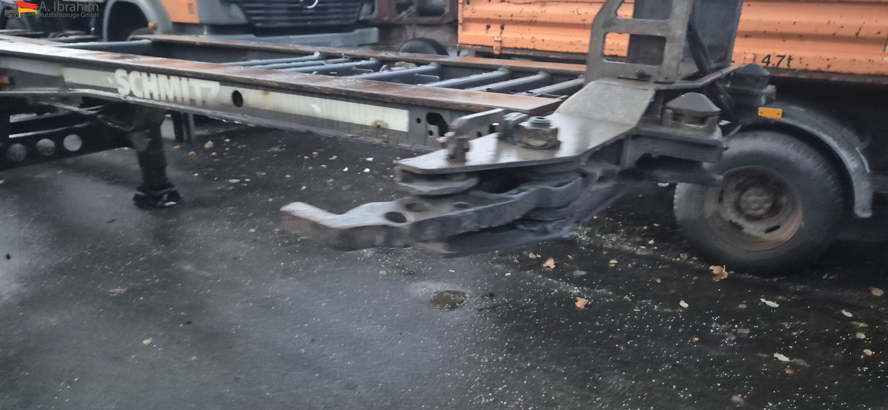 Schmitz SCF24 2x20,30,40,45 ft Multichassis, ausziehbar - Náves preprava kontajnerov/ Výmenná nadstavba: obrázok 2 Schmitz SCF24 2x20,30,40,45 ft Multichassis, ausziehbar - Náves preprava kontajnerov/ Výmenná nadstavba: obrázok 2