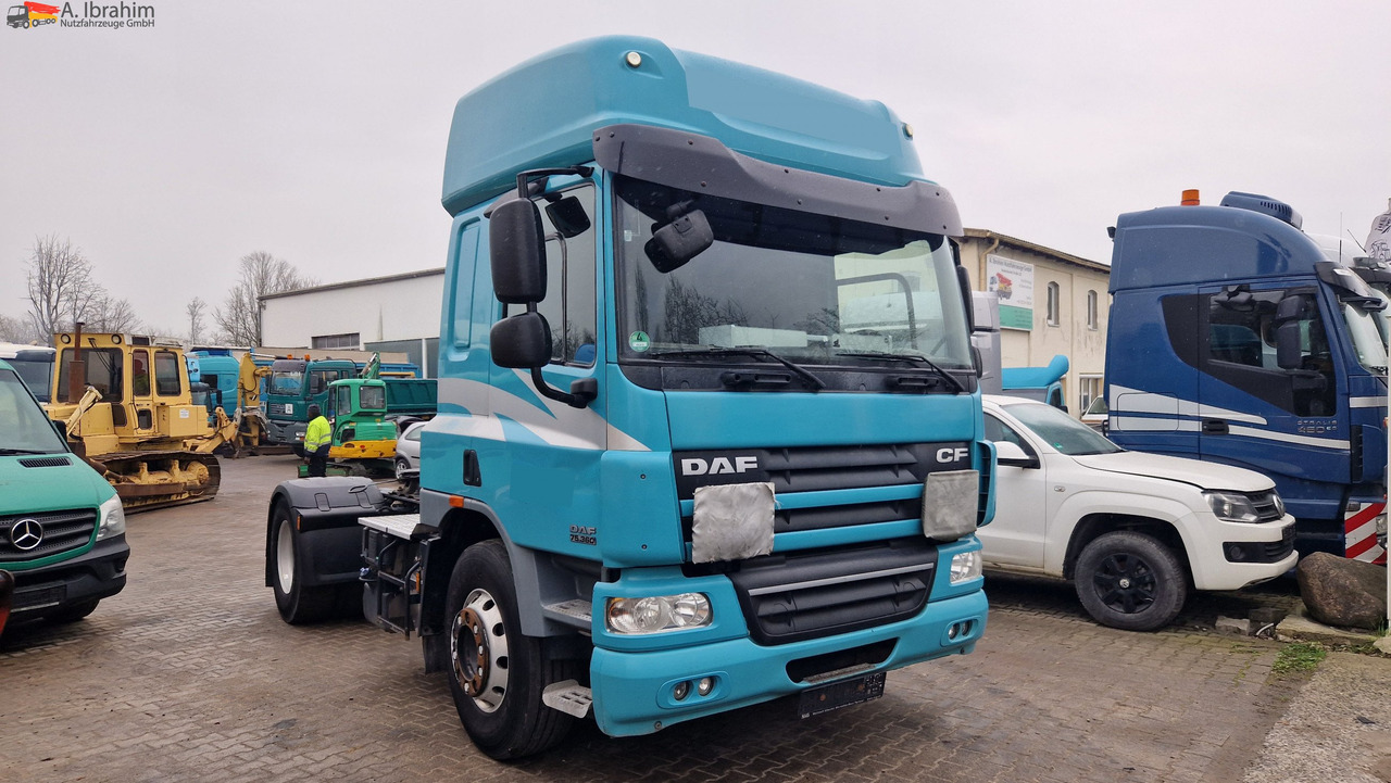 Daf FT CF 2x Nebenantrieb, Kipphydraulik deutsches Fahrzeug, fehlerfrei im Display - Ťahač: obrázok 3 Daf FT CF 2x Nebenantrieb, Kipphydraulik deutsches Fahrzeug, fehlerfrei im Display - Ťahač: obrázok 3