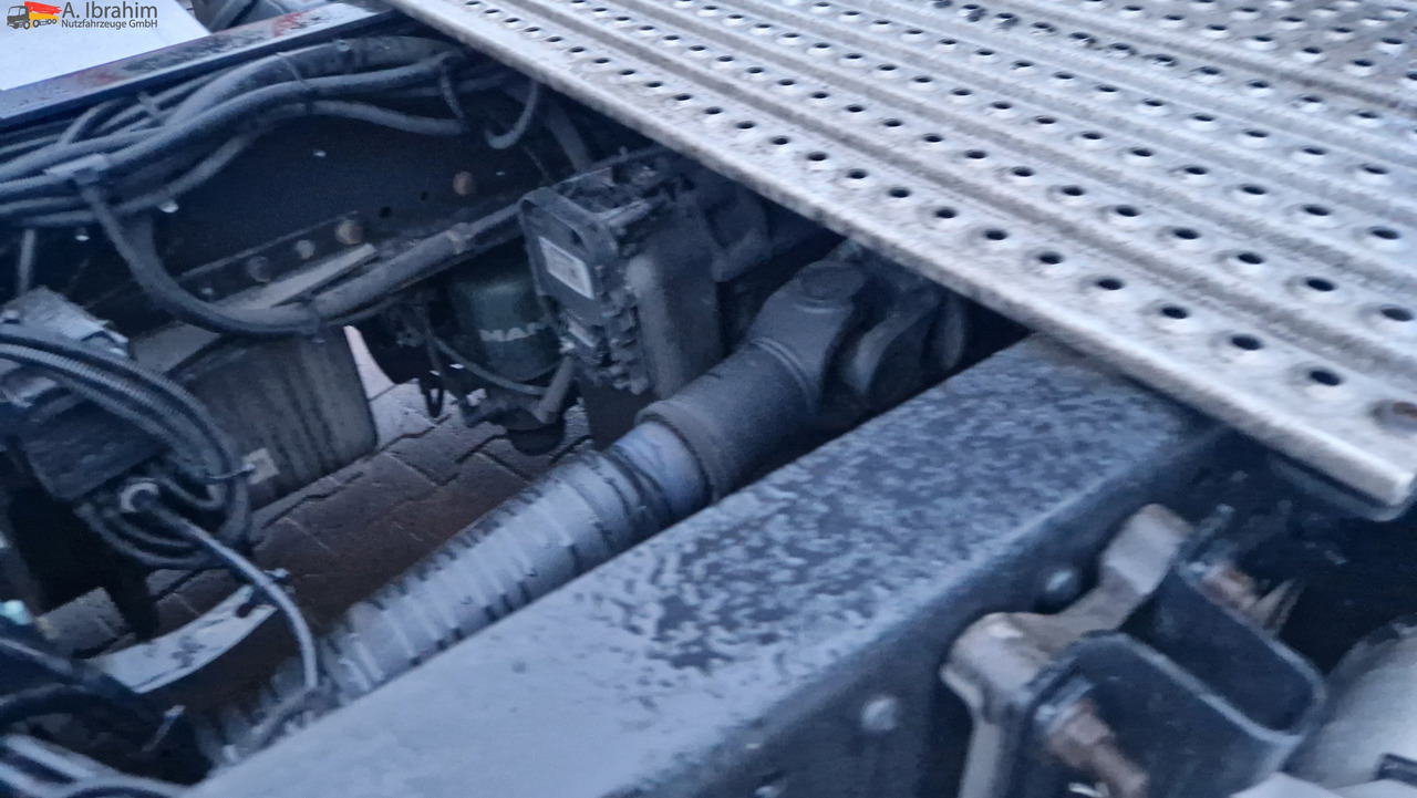 MAN 18.480 TGX XLX Retarder 2x Tank deutsches Fahrzeug, Kamera, Navi - Ťahač: obrázok 5 MAN 18.480 TGX XLX Retarder 2x Tank deutsches Fahrzeug, Kamera, Navi - Ťahač: obrázok 5
