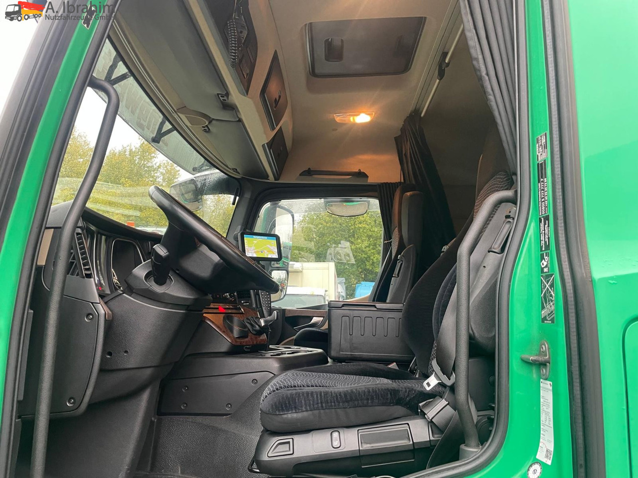 Mercedes-Benz 1836 Spoiler, Vollservice, Topzustand | Navigationsystem | Originalkilometer - Ťahač: obrázok 4 Mercedes-Benz 1836 Spoiler, Vollservice, Topzustand | Navigationsystem | Originalkilometer - Ťahač: obrázok 4