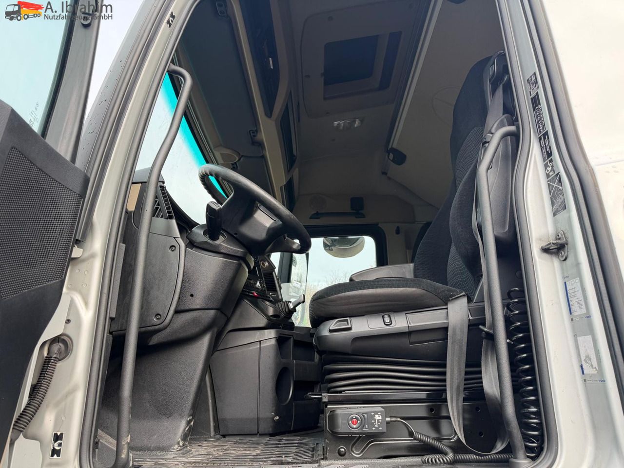 Mercedes-Benz 1842LS Retarder | 4x2 | Klima | Mega - Ťahač: obrázok 5 Mercedes-Benz 1842LS Retarder | 4x2 | Klima | Mega - Ťahač: obrázok 5