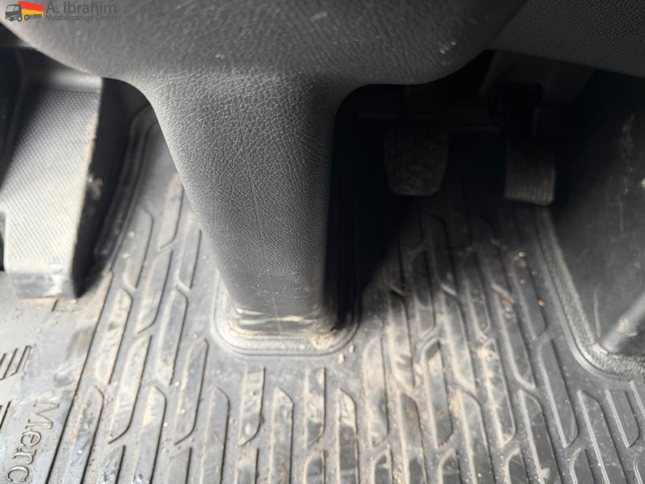 Mercedes-Benz 1842LS Retarder | 4x2 | Klima | Mega - Ťahač: obrázok 3 Mercedes-Benz 1842LS Retarder | 4x2 | Klima | Mega - Ťahač: obrázok 3