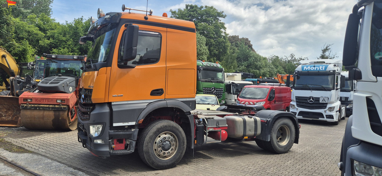 Mercedes-Benz DB 1846 H 4x4 Topzustand einsatzbereit - Ťahač: obrázok 1 Mercedes-Benz DB 1846 H 4x4 Topzustand einsatzbereit - Ťahač: obrázok 1