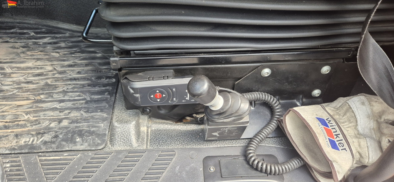 Mercedes-Benz DB 1846 H 4x4 Topzustand einsatzbereit - Ťahač: obrázok 3 Mercedes-Benz DB 1846 H 4x4 Topzustand einsatzbereit - Ťahač: obrázok 3