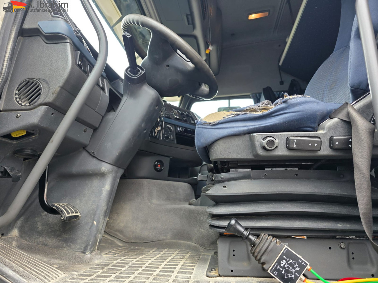 Volvo FH 520 | 6x4 | V8 | Kipphydraulik | Blatt Blatt | Schaltgetriebe | Klima | Trommelbremse | 3 Pedals - Ťahač: obrázok 3 Volvo FH 520 | 6x4 | V8 | Kipphydraulik | Blatt Blatt | Schaltgetriebe | Klima | Trommelbremse | 3 Pedals - Ťahač: obrázok 3