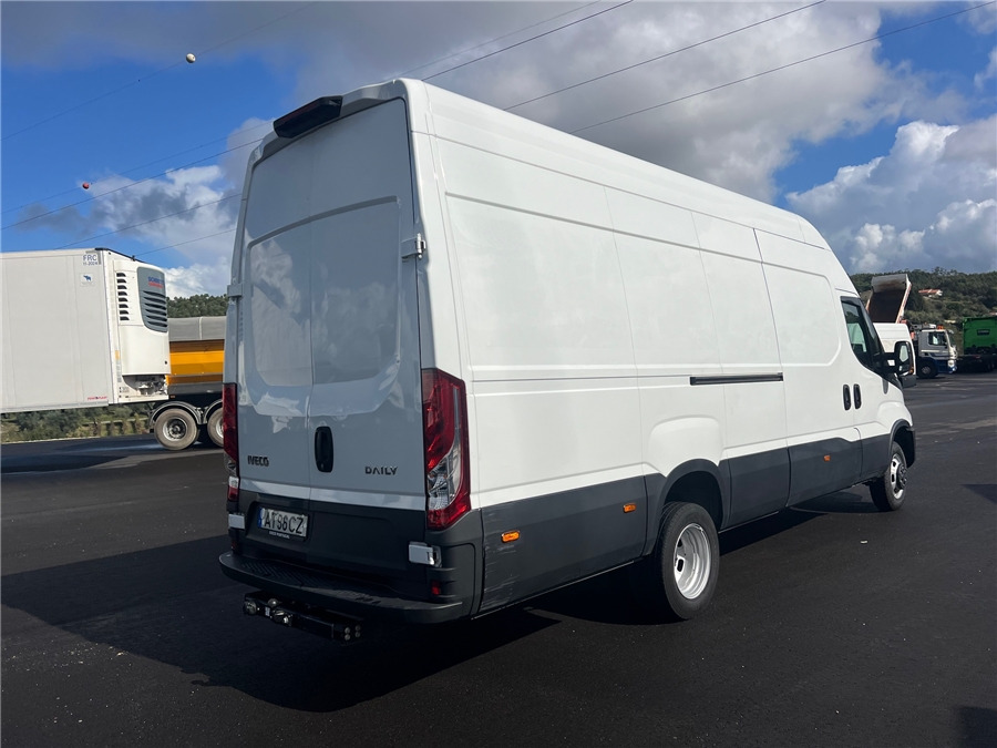 Iveco 35C16 - Furgon: obrázok 4 Iveco 35C16 - Furgon: obrázok 4