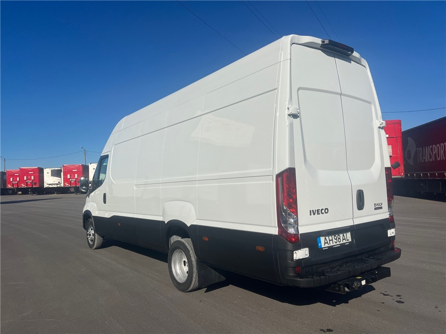 Iveco 35C16 - Furgon: obrázok 4 Iveco 35C16 - Furgon: obrázok 4