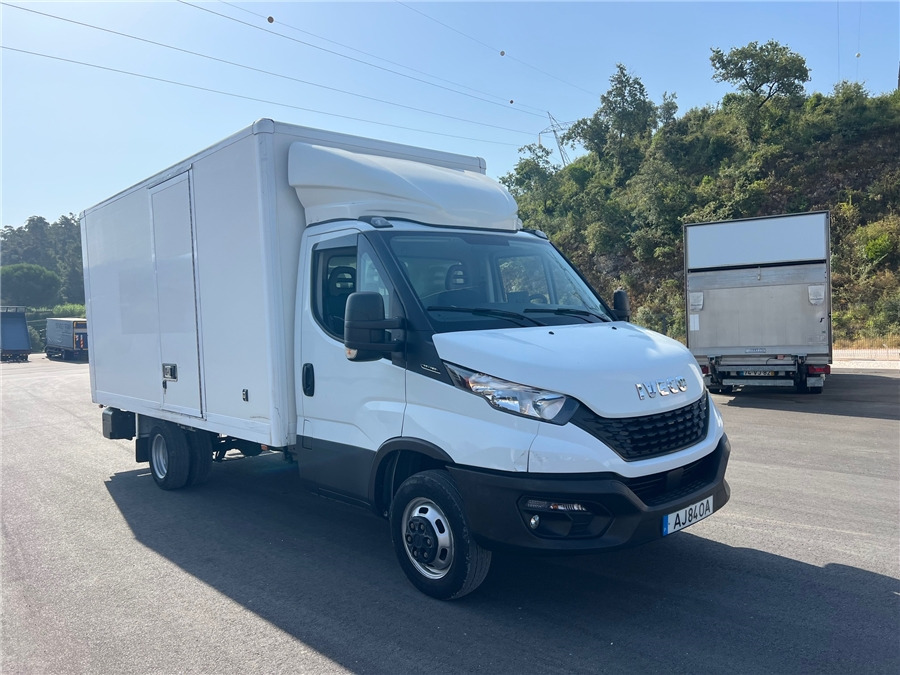 Iveco 35C16H - Skříňový nákladní auto: obrázok 3 Iveco 35C16H - Skříňový nákladní auto: obrázok 3