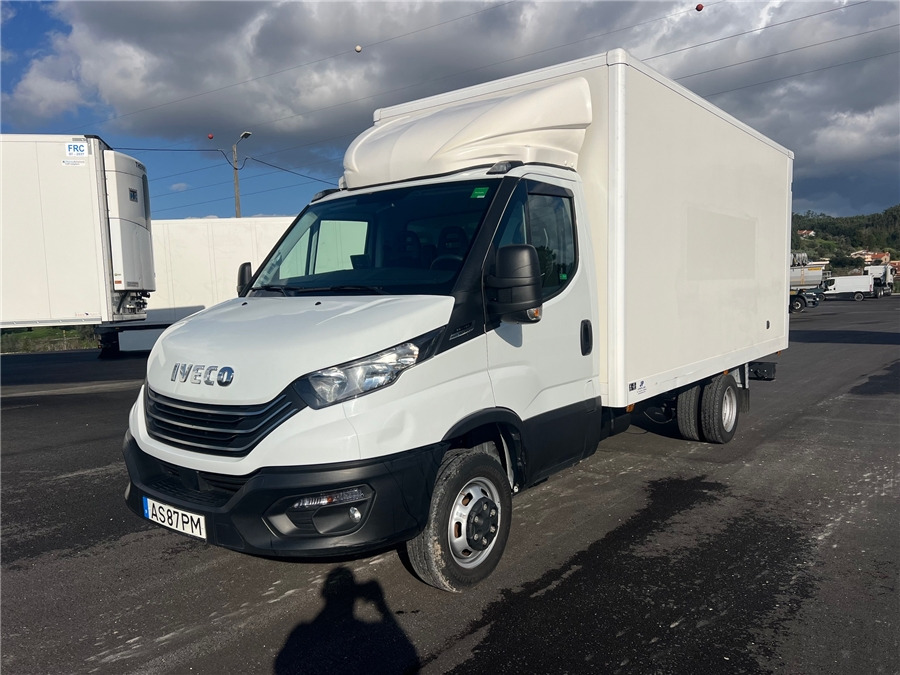 Iveco 35C16HA8 - Dodávka skriňová nadstavba: obrázok 3 Iveco 35C16HA8 - Dodávka skriňová nadstavba: obrázok 3