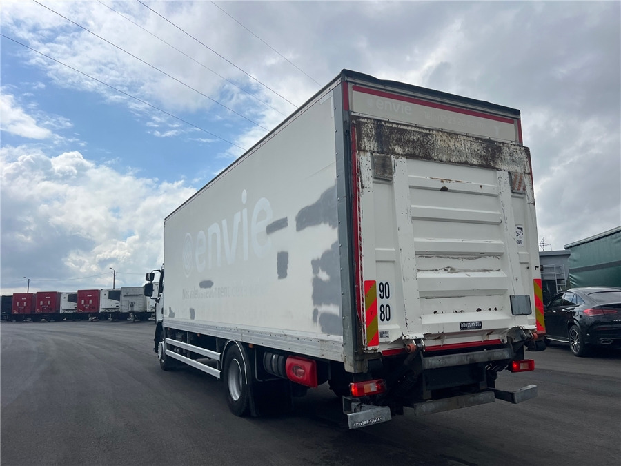 Renault D 19 - Skříňový nákladní auto: obrázok 2 Renault D 19 - Skříňový nákladní auto: obrázok 2