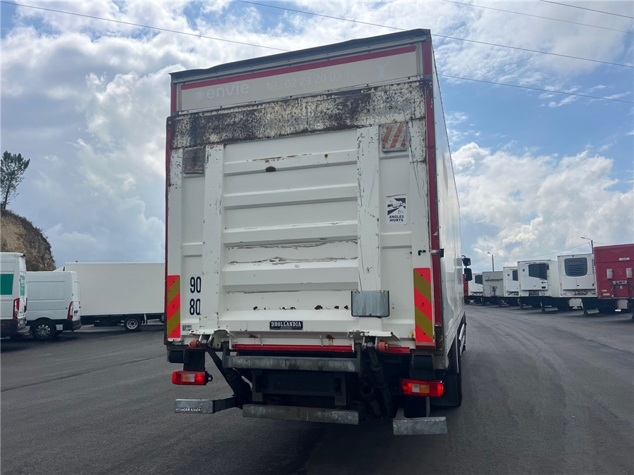 Renault D 19 - Skříňový nákladní auto: obrázok 3 Renault D 19 - Skříňový nákladní auto: obrázok 3