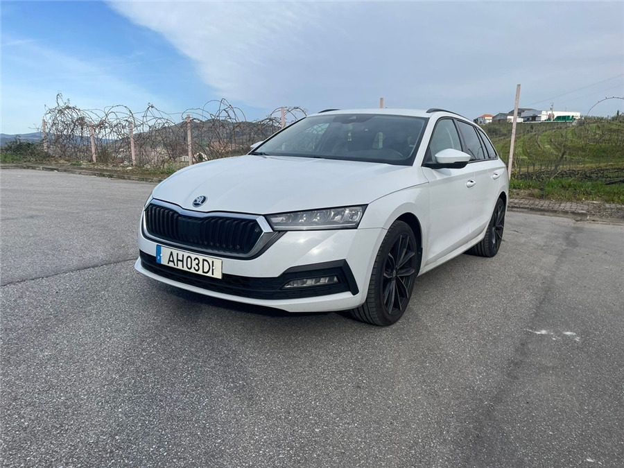 SKODA OCTAVIA - Automobil: obrázok 2 SKODA OCTAVIA - Automobil: obrázok 2