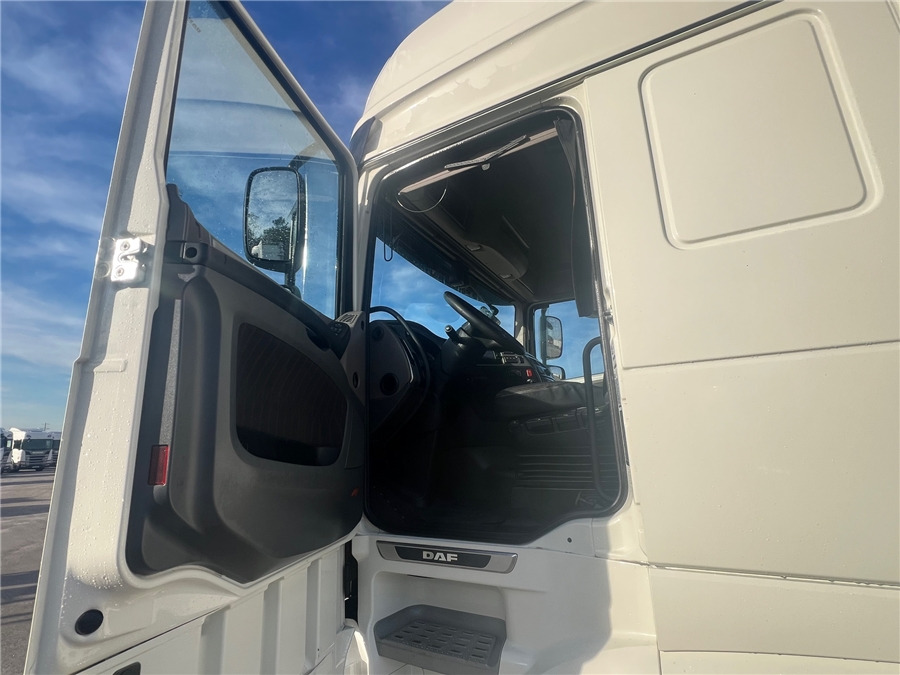 Ťahač DAF XF 530 Retarder / Airparkoll: obrázok 17 Ťahač DAF XF 530 Retarder / Airparkoll: obrázok 17