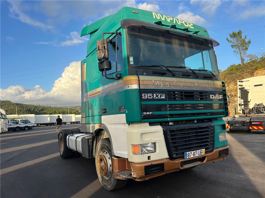 DAF XF95/480 Manual gear - Ťahač: obrázok 3 DAF XF95/480 Manual gear - Ťahač: obrázok 3