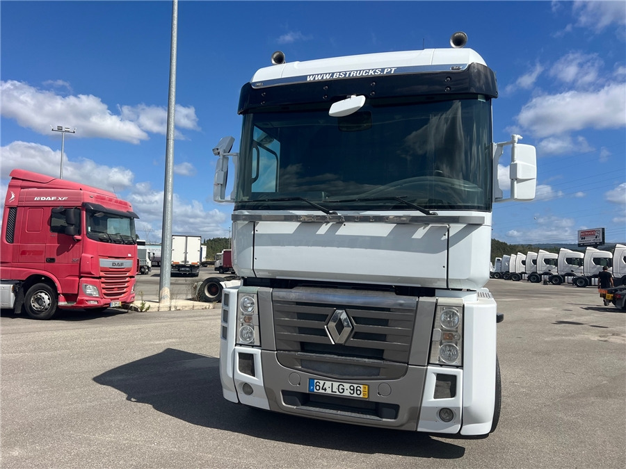 Renault AE 440 - Ťahač: obrázok 2 Renault AE 440 - Ťahač: obrázok 2