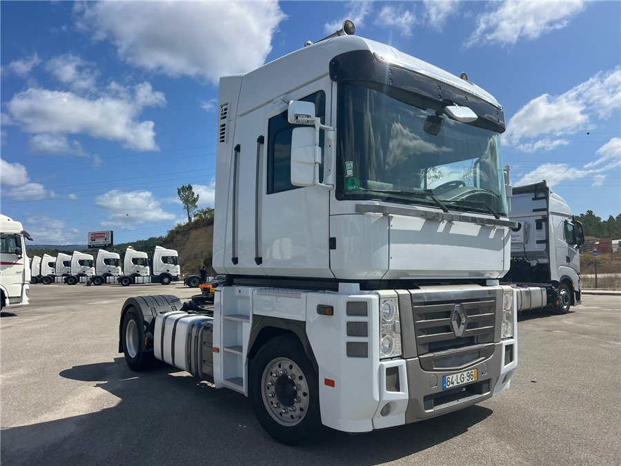 Renault AE 440 - Ťahač: obrázok 3 Renault AE 440 - Ťahač: obrázok 3