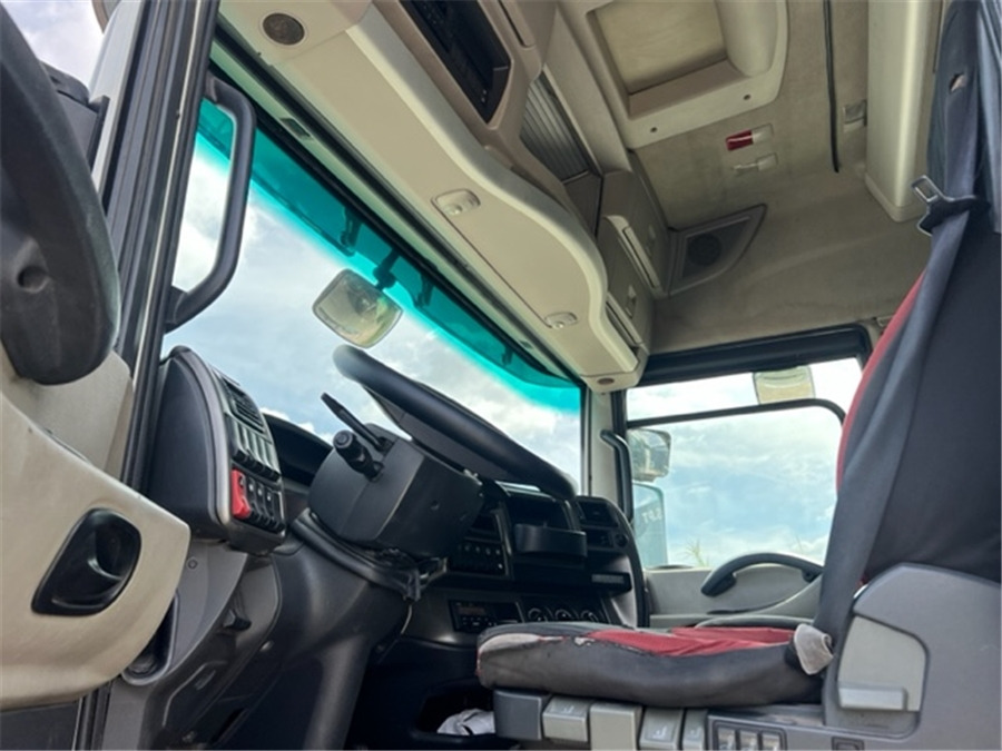 Renault AE 480 - Ťahač: obrázok 5 Renault AE 480 - Ťahač: obrázok 5