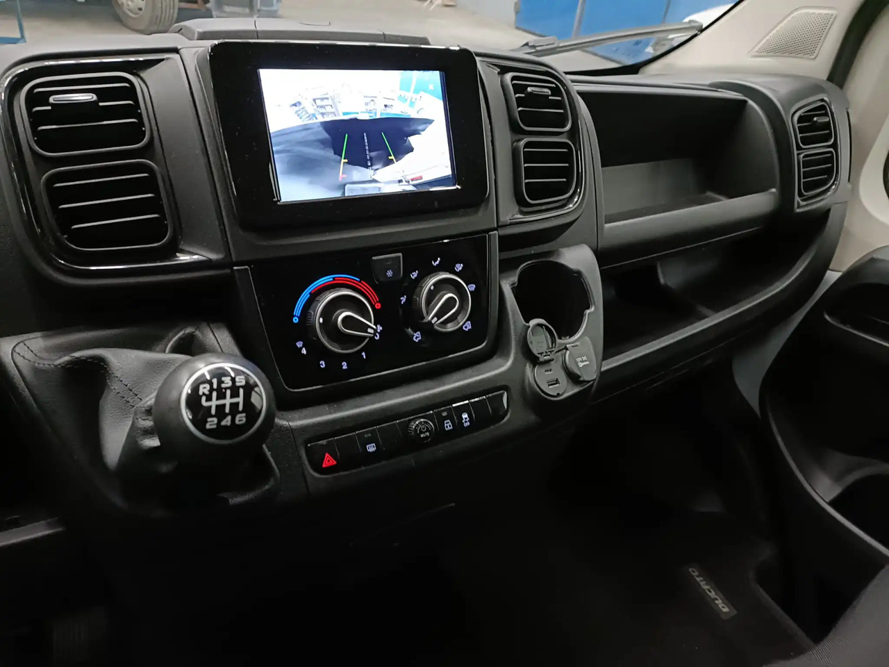 FIAT DUCATO 35 L3H2 - Furgon: obrázok 3 FIAT DUCATO 35 L3H2 - Furgon: obrázok 3