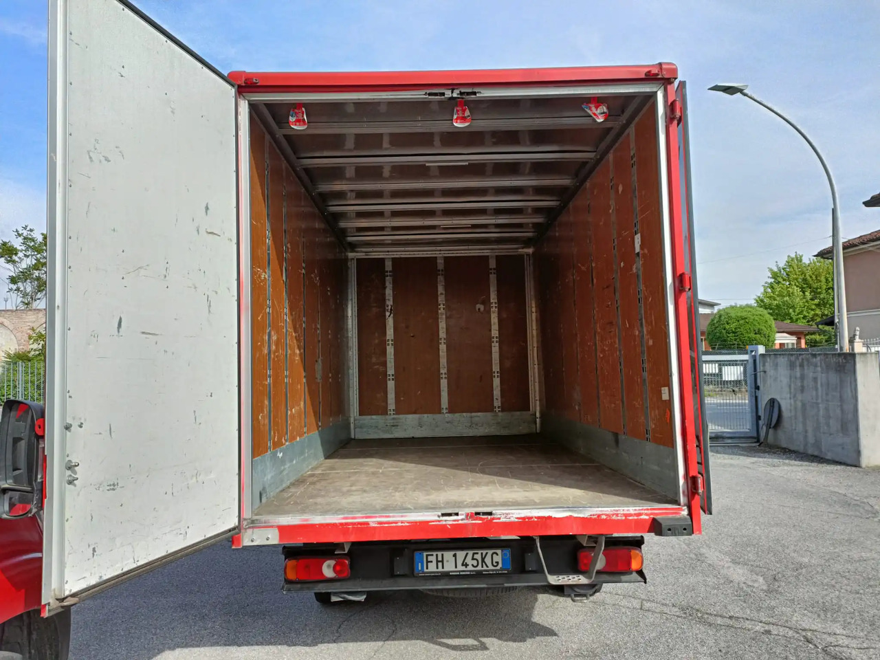 FIAT DUCATO BOX - Dodávka skriňová nadstavba: obrázok 4 FIAT DUCATO BOX - Dodávka skriňová nadstavba: obrázok 4