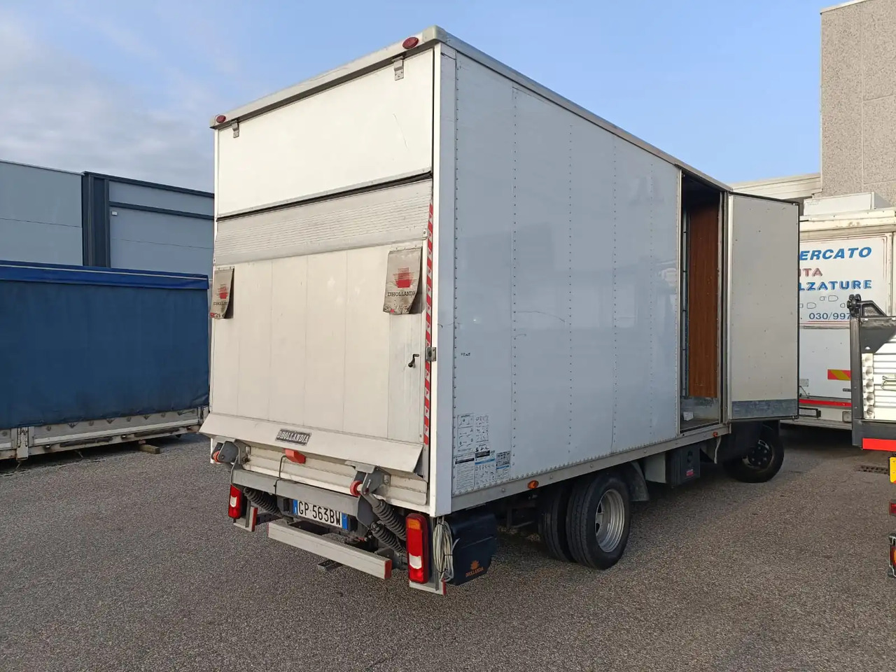 FURGONATO BOX - Skříňová nadstavba: obrázok 1 FURGONATO BOX - Skříňová nadstavba: obrázok 1