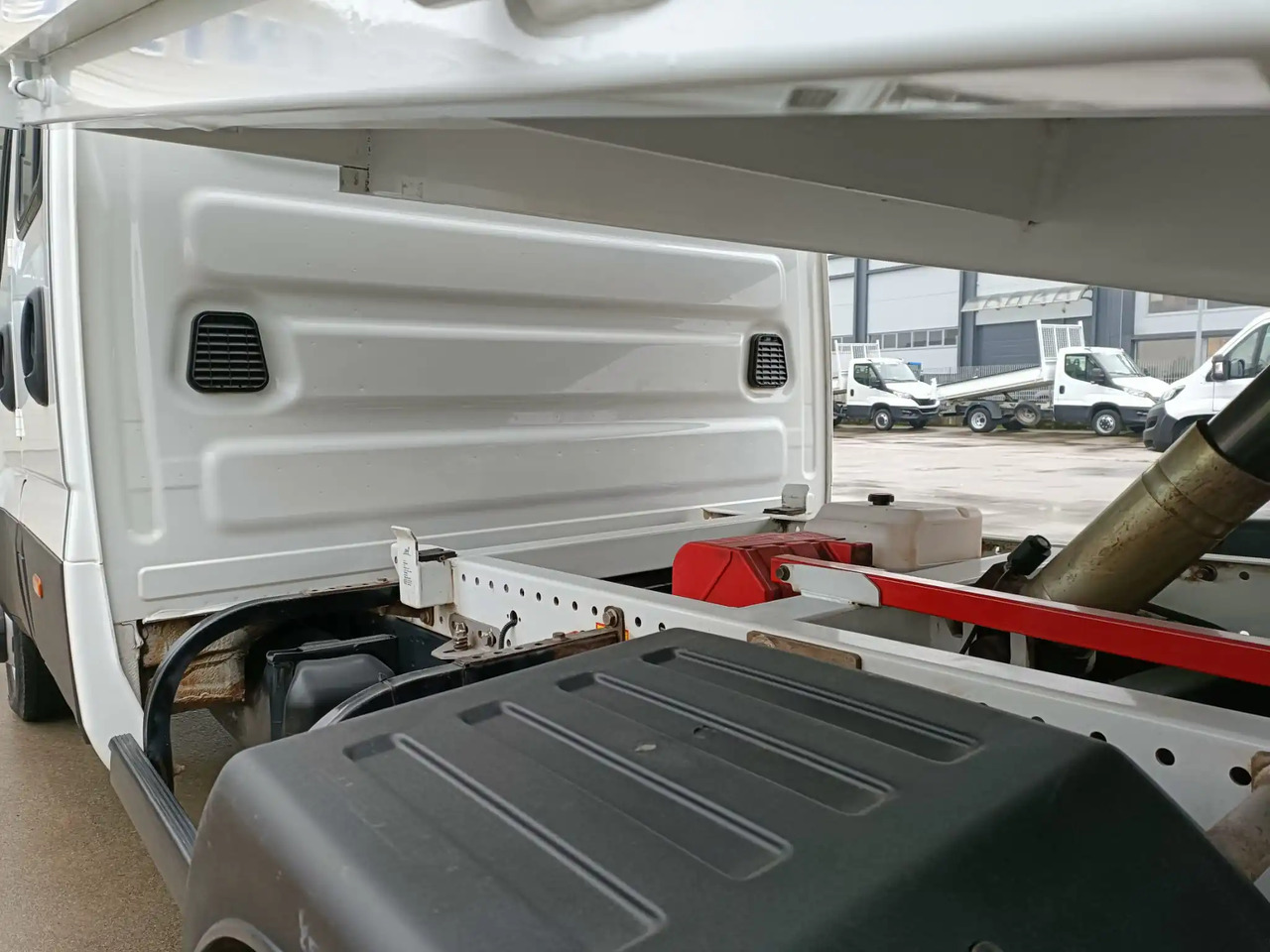 Dodávka sklápač IVECO DAILY 35C14 DOPPIA CABINA RIBALTABILE 2.3: obrázok 6 Dodávka sklápač IVECO DAILY 35C14 DOPPIA CABINA RIBALTABILE 2.3: obrázok 6