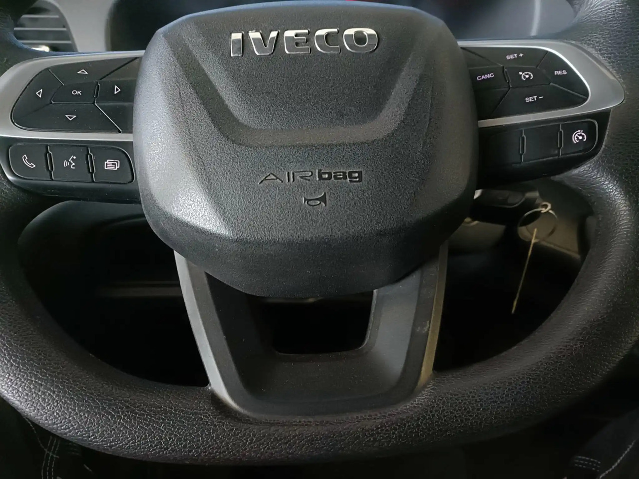 Dodávka sklápač IVECO DAILY 35C14 DOPPIA CABINA RIBALTABILE 2.3: obrázok 14 Dodávka sklápač IVECO DAILY 35C14 DOPPIA CABINA RIBALTABILE 2.3: obrázok 14