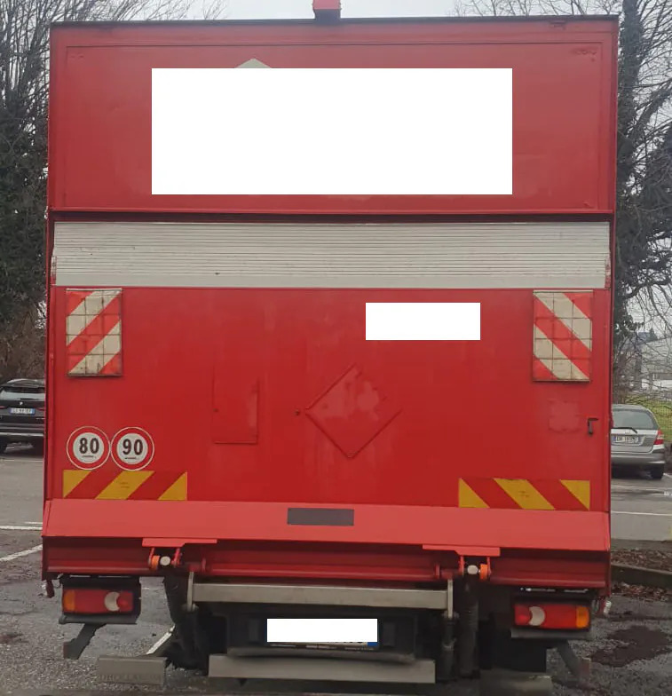 IVECO EUROCARGO 100E18 - Skříňový nákladní auto: obrázok 3 IVECO EUROCARGO 100E18 - Skříňový nákladní auto: obrázok 3